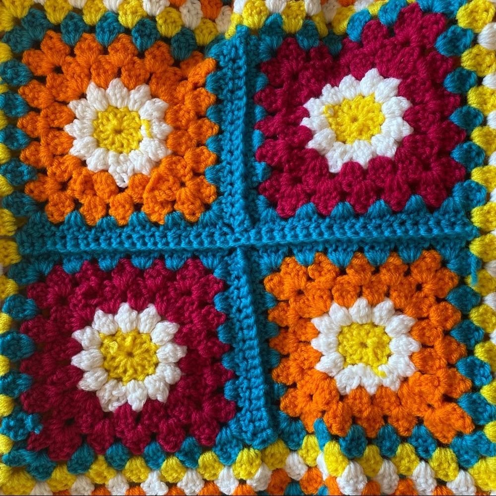 Handmade Crochet Granny Square Chunky Sweater with Daisy Pattern Acrylic Yarn - Picture 10 of 10